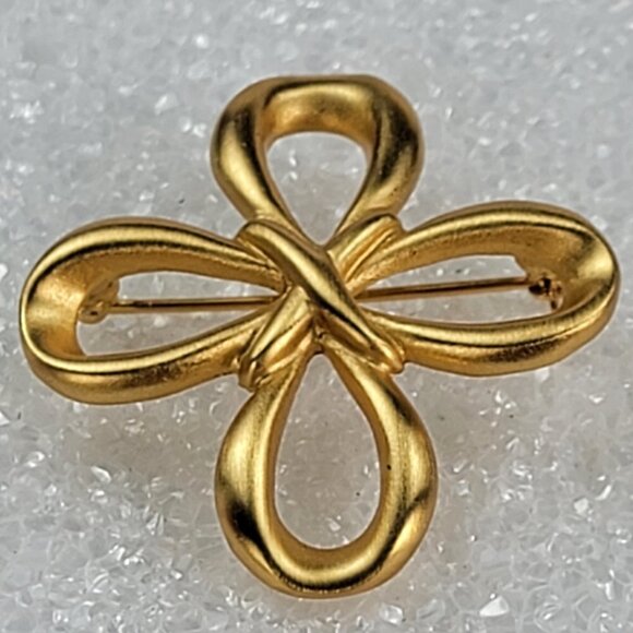 AK Anne Klein Gold Tone Knott Brooch 1.5" - Picture 1 of 8